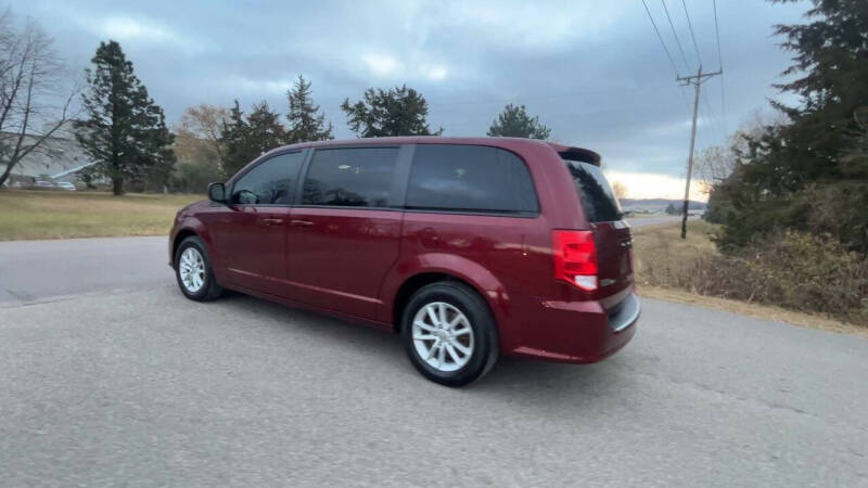 2019 Dodge Grand Caravan SE photo 3