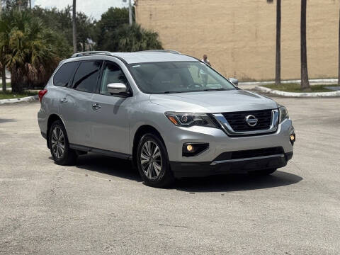 2017 Nissan Pathfinder SL