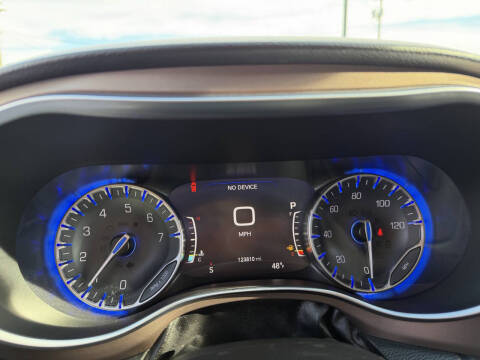 2017 Chrysler Pacifica Touring-L Plus