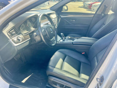 2015 BMW 5 Series 528i