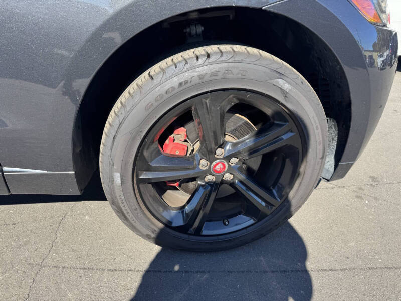 2018 Jaguar F-PACE S