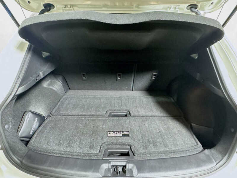 2022 Nissan Rogue Sport SV