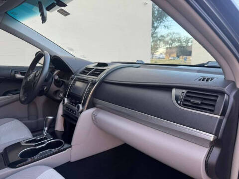 2014 Toyota Camry LE