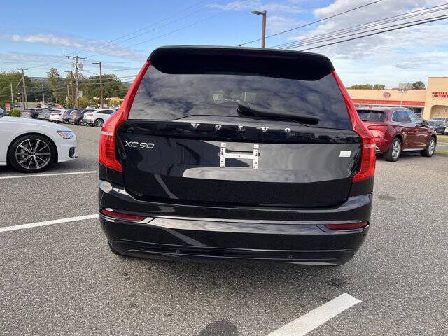 2023 Volvo XC90 Recharge T8 Ultimate Dark Theme
