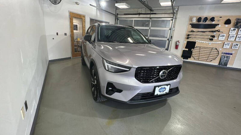 2026 Volvo XC40 B5 Plus