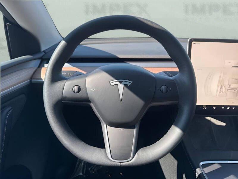 2025 Tesla Model Y Long Range