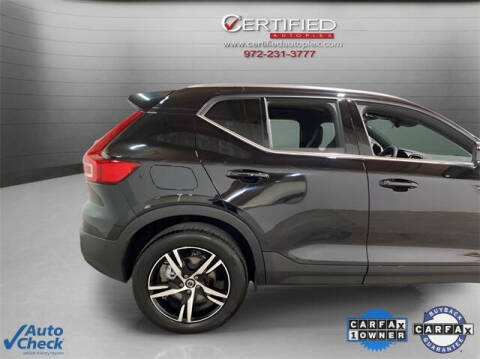 2025 Volvo XC40 B5 Core Bright Theme