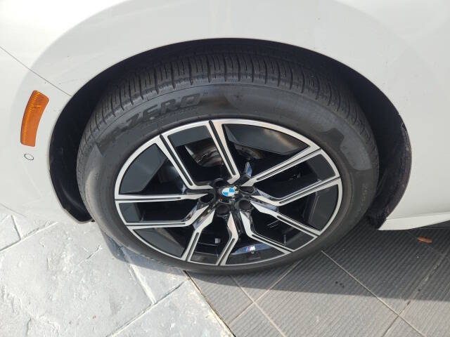 2023 BMW 7 Series 740i