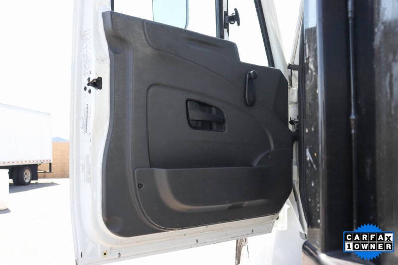 2018 International DuraStar 4300