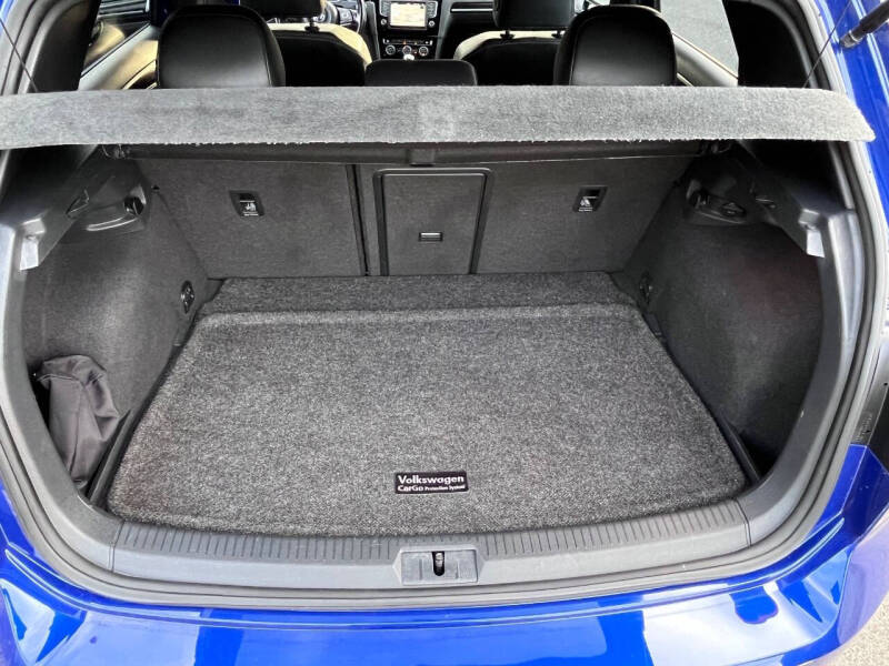 2017 Volkswagen Golf R 4Motion