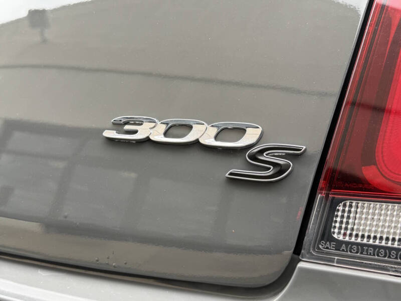2019 Chrysler 300 S