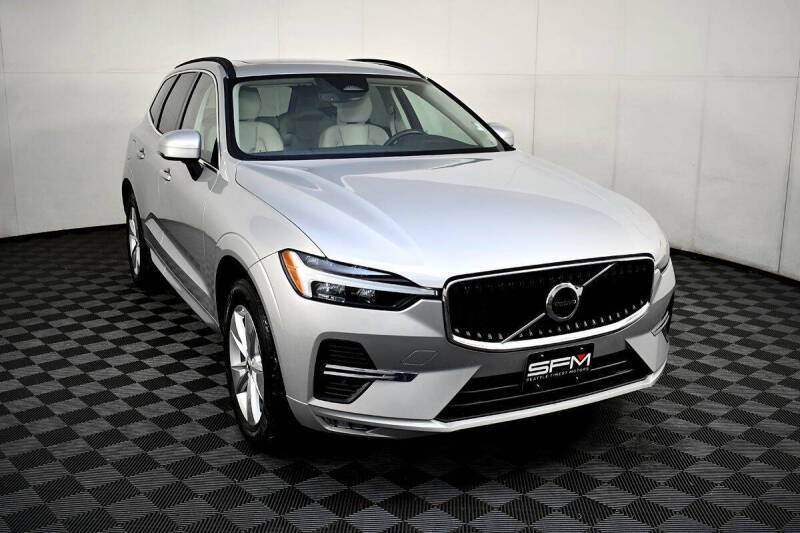 2022 Volvo XC60 B5 Momentum