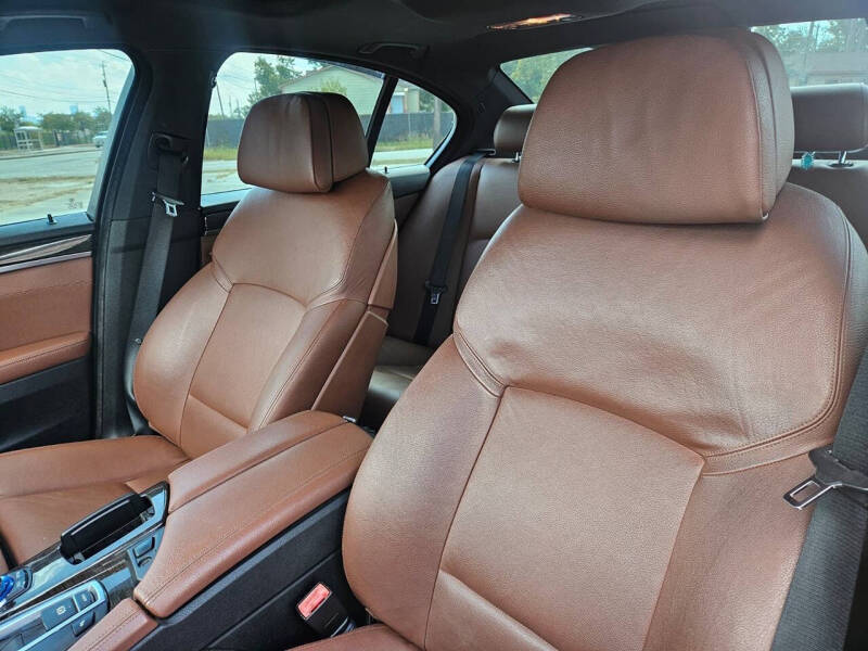 2012 BMW 5 Series 550i