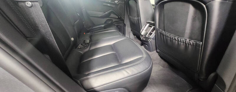 2016 Porsche Cayenne GTS