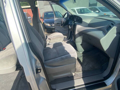 2002 Ford Windstar LX