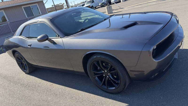 2016 Dodge Challenger SXT