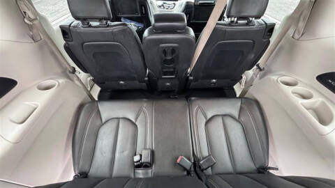 2017 Chrysler Pacifica Touring-L Plus