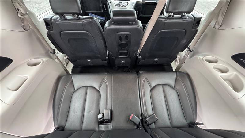 2017 Chrysler Pacifica Touring-L Plus