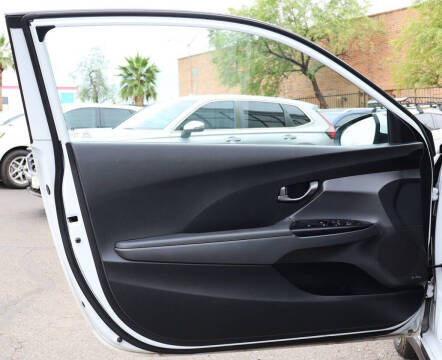 2019 Hyundai Veloster