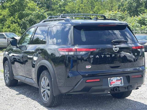 2026 Nissan Pathfinder SV