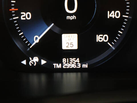 2020 Volvo XC90 T5 Momentum