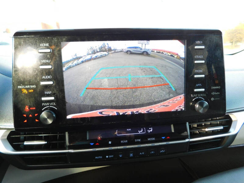 2021 Toyota Sienna LE 8-Passenger