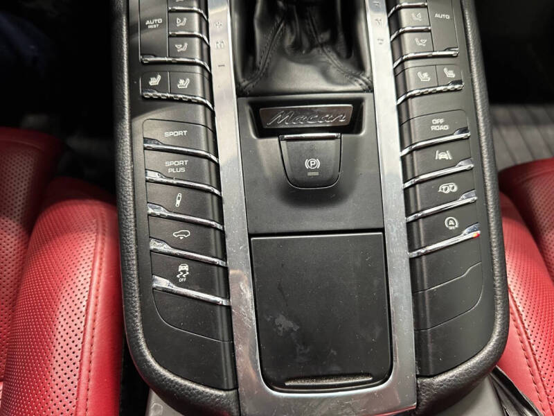 2018 Porsche Macan GTS