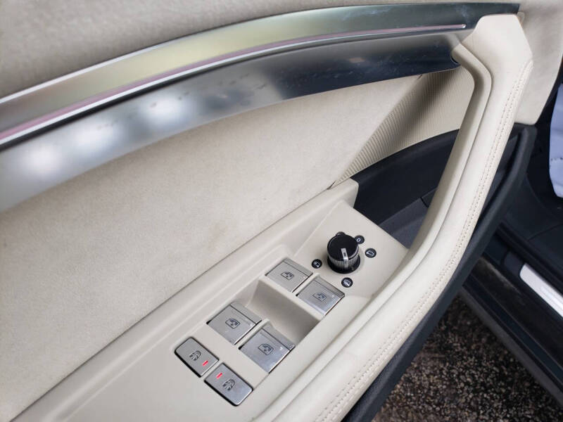 2019 Audi e-tron quattro Prestige