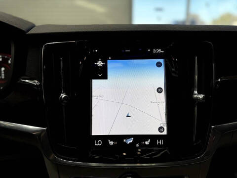 2017 Volvo S90 T6 Momentum