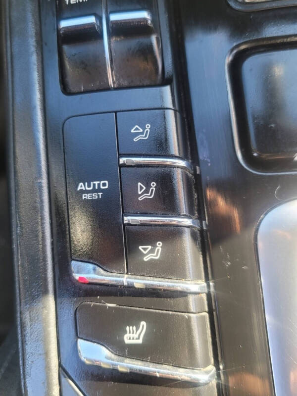 2011 Porsche Cayenne S