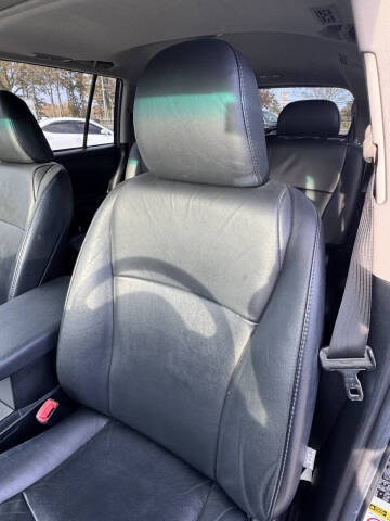 2011 Toyota Highlander SE