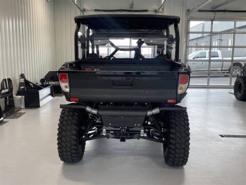 2025 Segway UT10 CREW