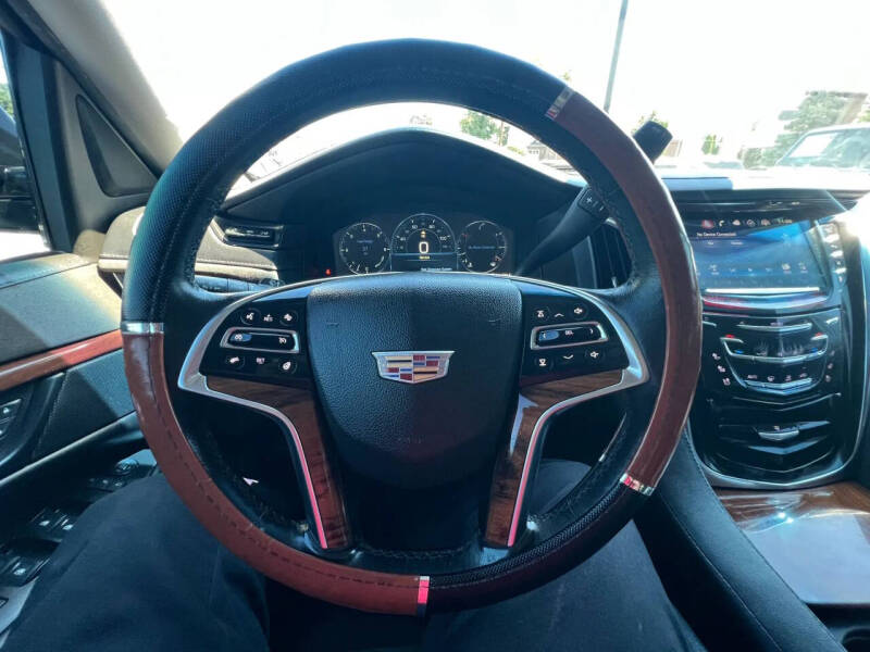 2015 Cadillac Escalade ESV Luxury