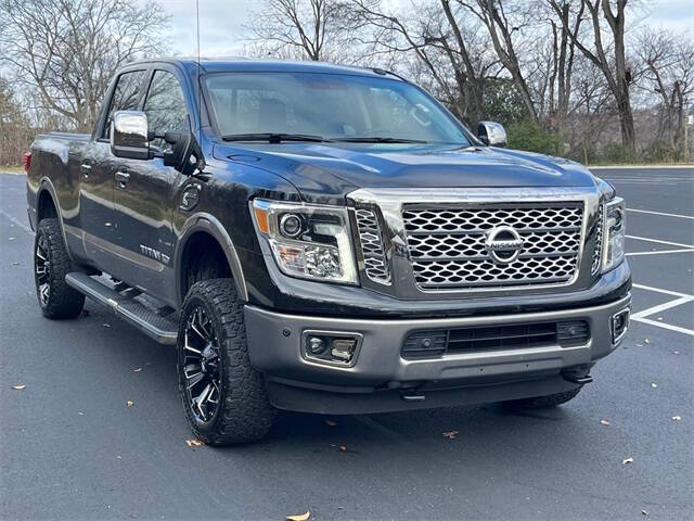 Nissan Titan XD's photo