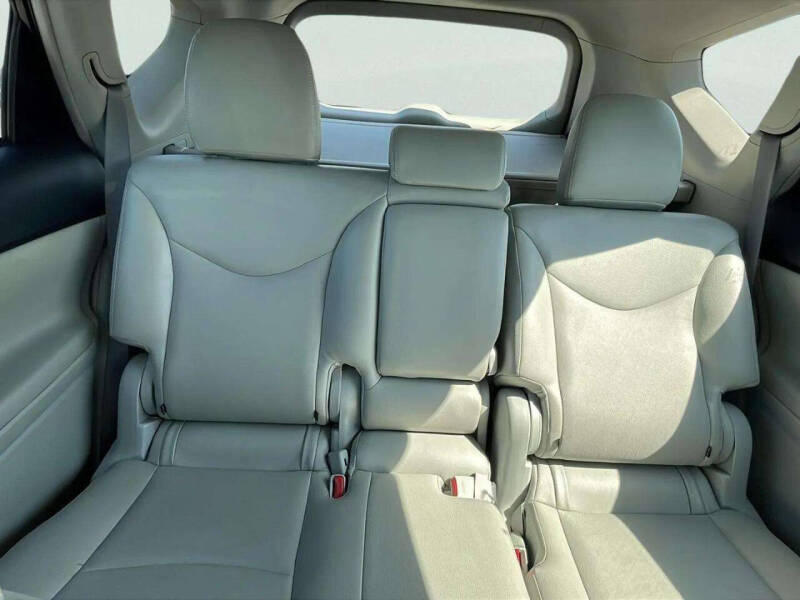 2012 Toyota Prius v Two