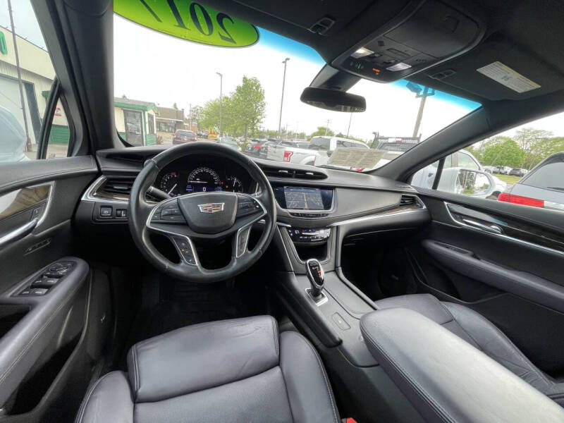 2017 Cadillac XT5 Luxury