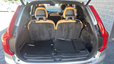 2017 Volvo XC90 T6 Momentum