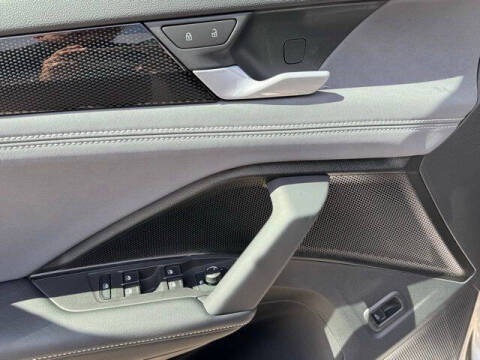 2025 Volkswagen Tiguan SE 4Motion