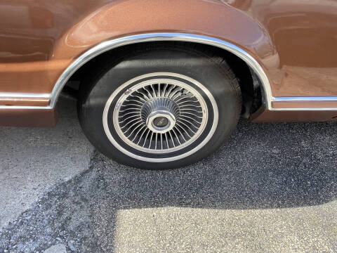 1977 Lincoln Mark V