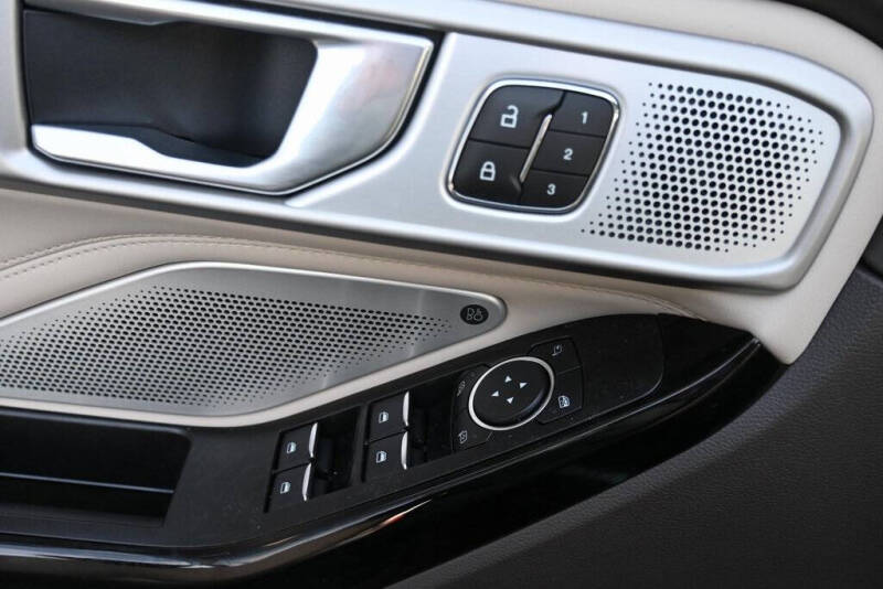 2022 Ford Explorer Platinum