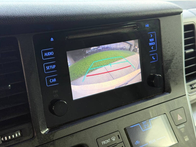 2017 Toyota Sienna L 7-Passenger