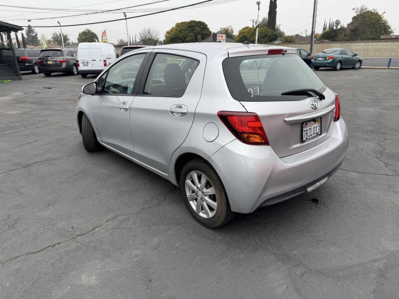 2016 Toyota Yaris 5-Door LE