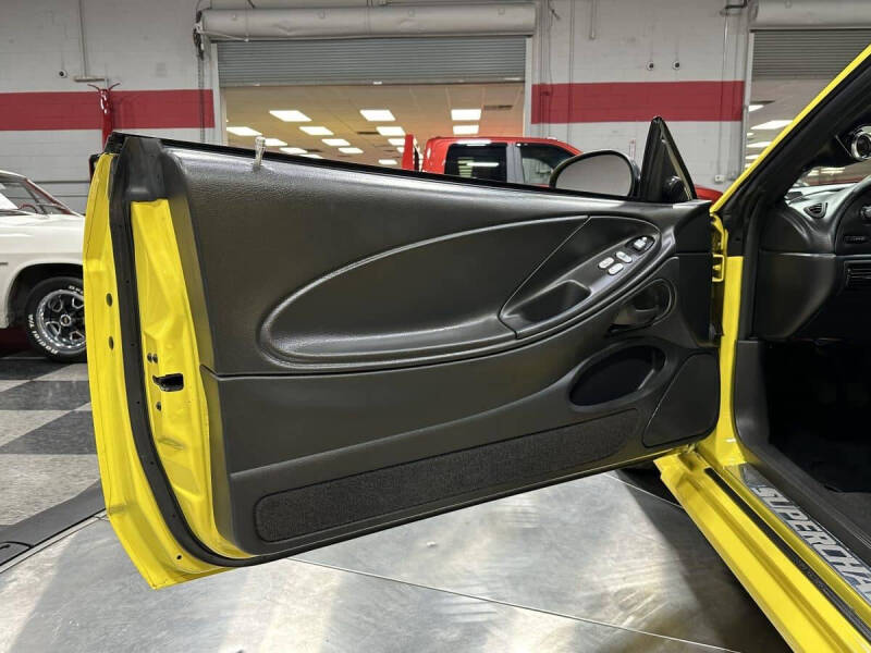 2000 Ford Mustang GT