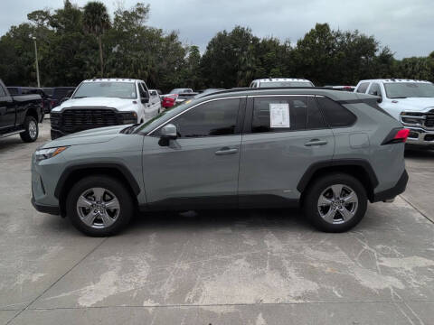 2022 Toyota RAV4 Hybrid XLE