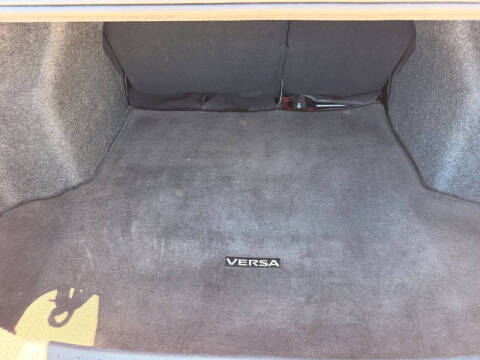 2021 Nissan Versa SR