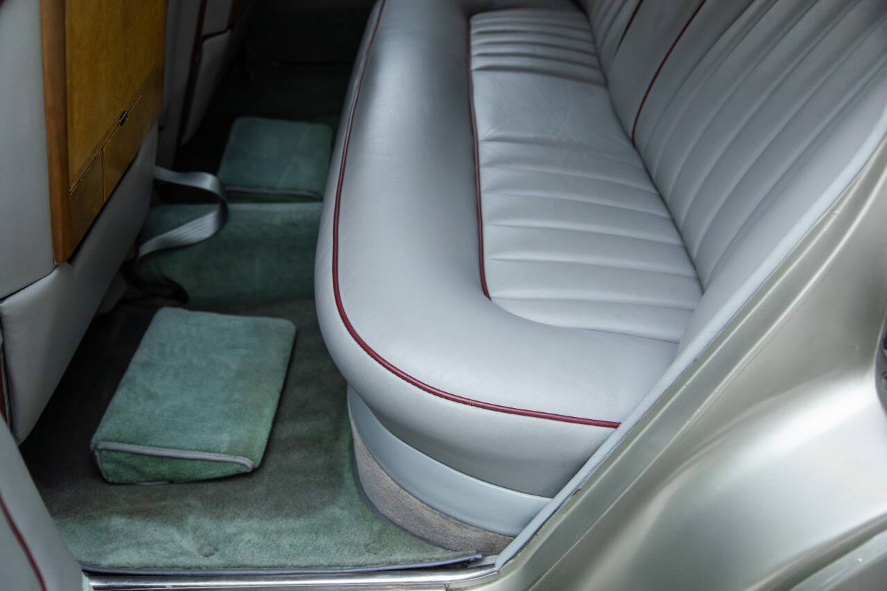 1967 Bentley T1 Saloon 112