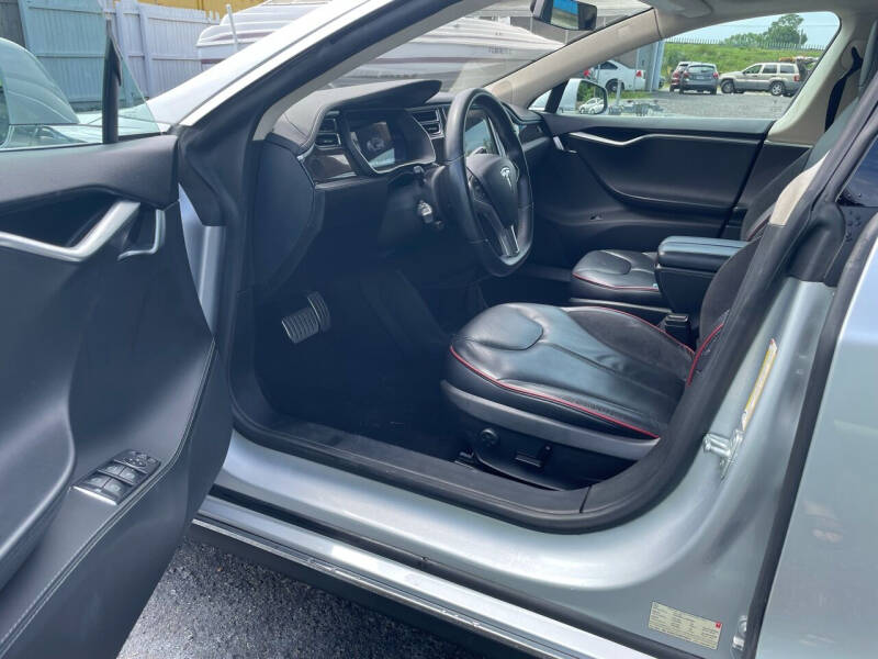 2014 Tesla Model S P85