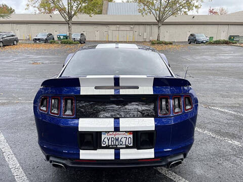 2013 Ford Mustang GT Premium