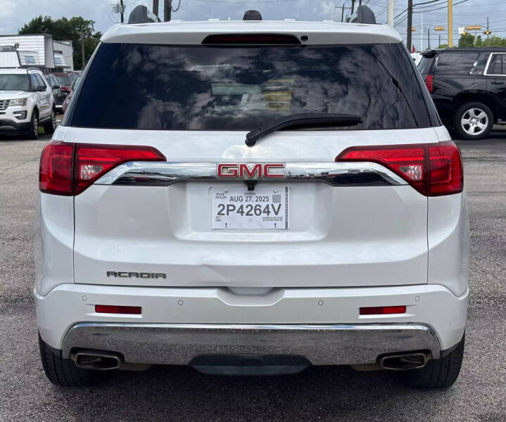 2017 GMC Acadia Denali