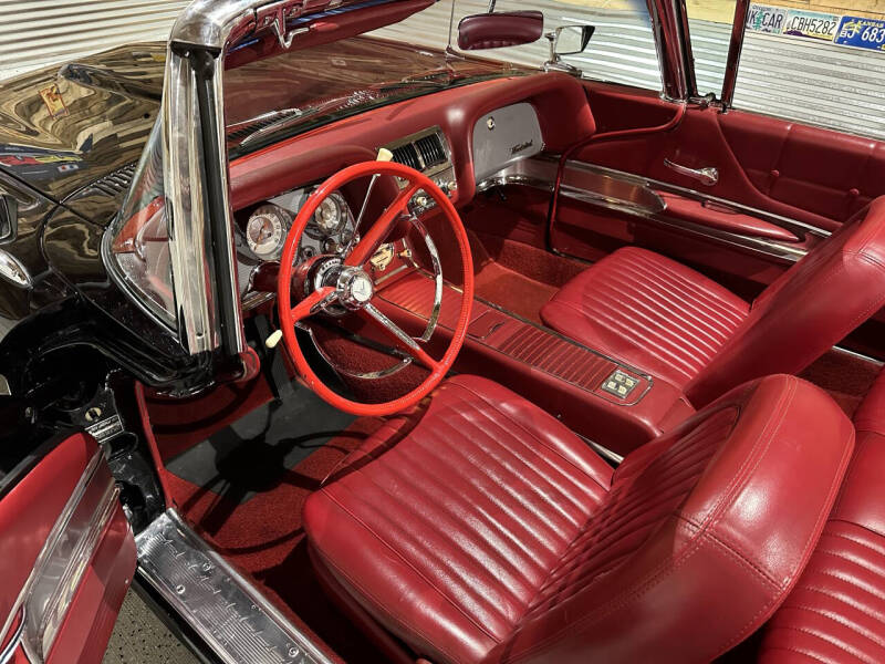 1960 Ford Thunderbird